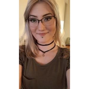 Meet your Posher, Makayla